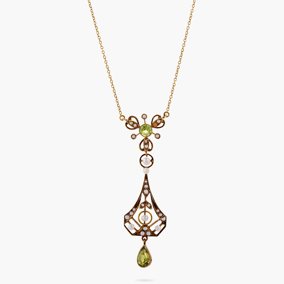 Green stone and seed pearl necklace