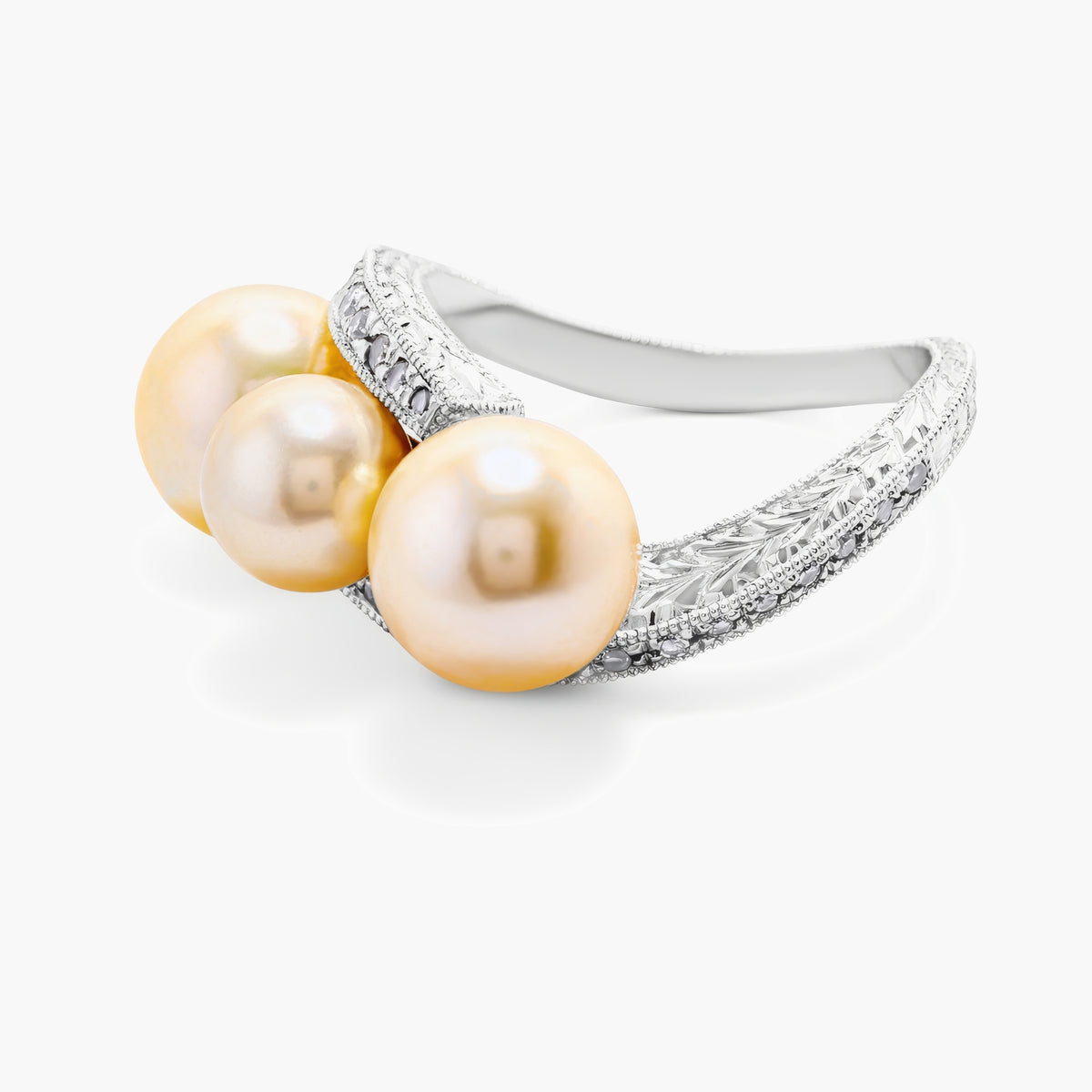 Bypass pearl & diamond ring