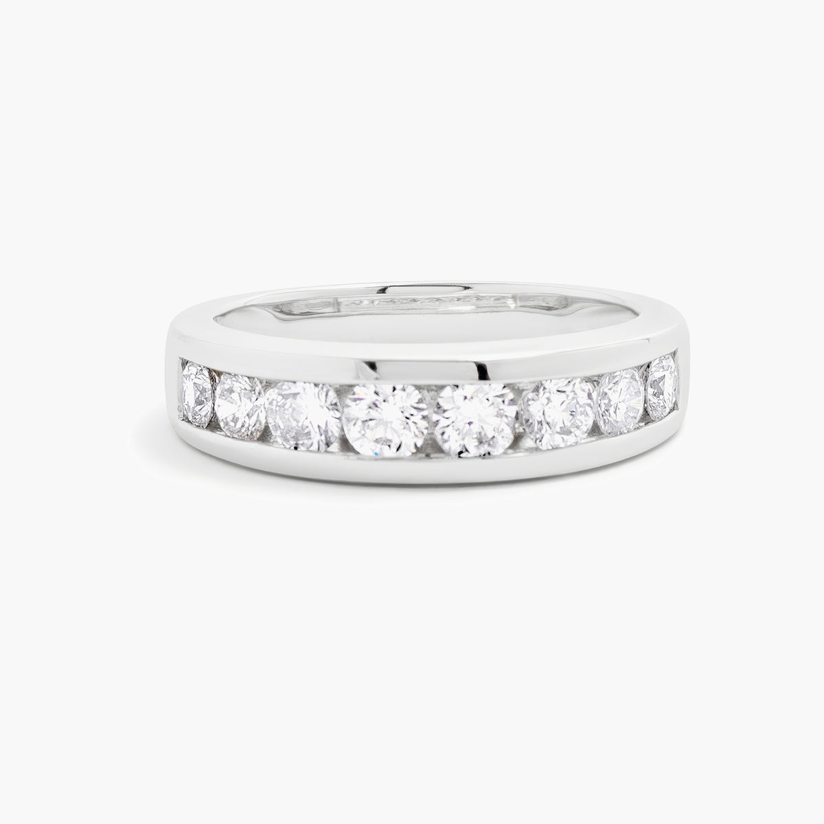 Diamond channel set band